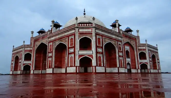 Photographic Attractions -Monsoon In Delhi 